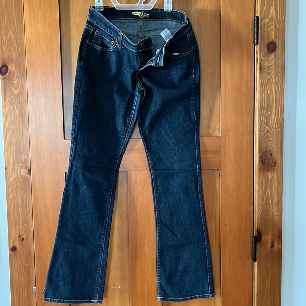 Old Navy The Diva size 2 jeans
